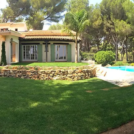 Defendum Villa *